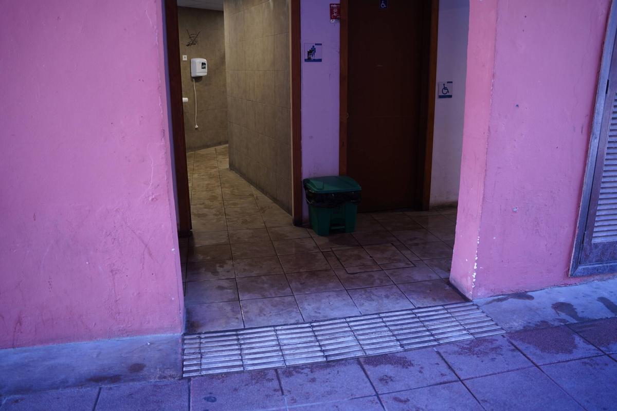 S'escorxador: deteriorado, sucio y en mal estado