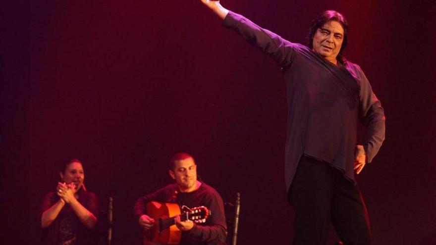 El bailaor Antonio Canales abre su gira internacional en Olivenza