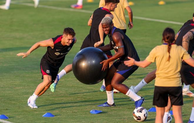 Así ha sido el entrenamiento del Barça en la Base Naval de la Marina de Annapolis para preparar el clásico