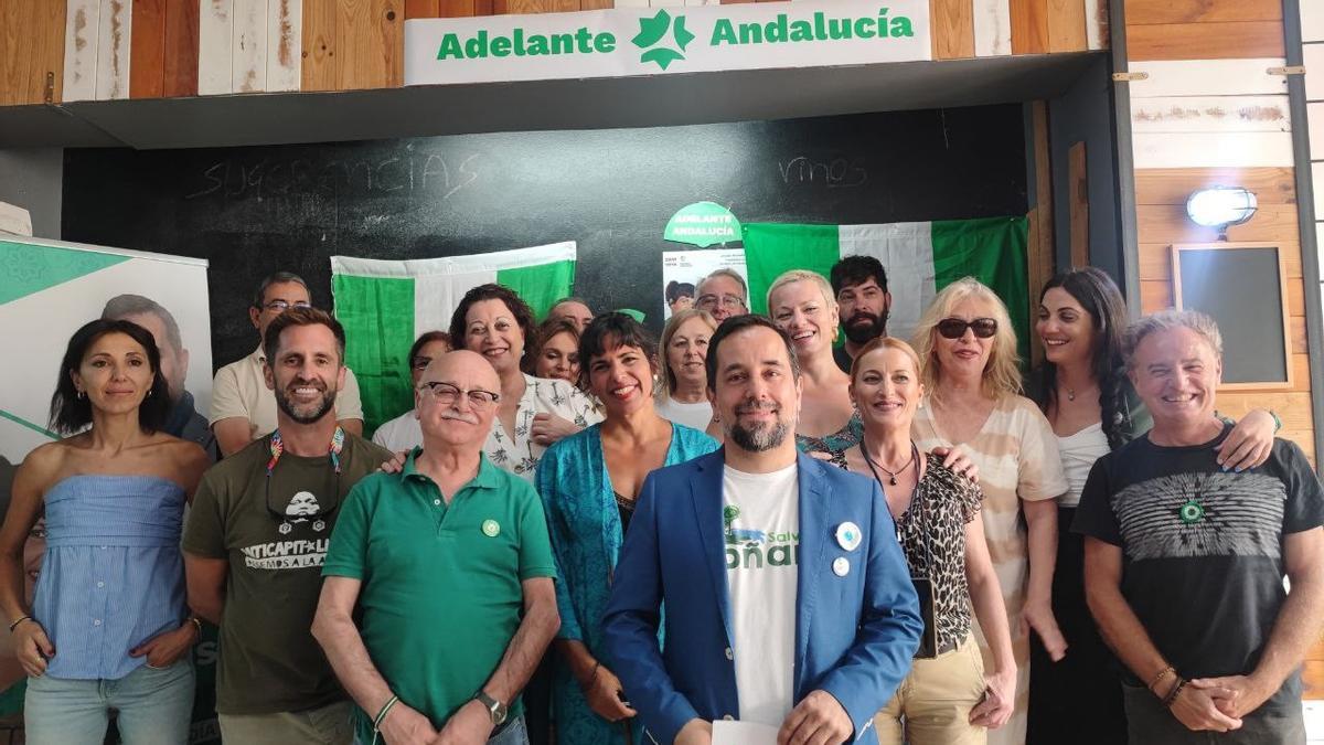 Teresa Rodríguez, este sábado, arropando a los candidatos de Huelva de Adelante Andalucía.