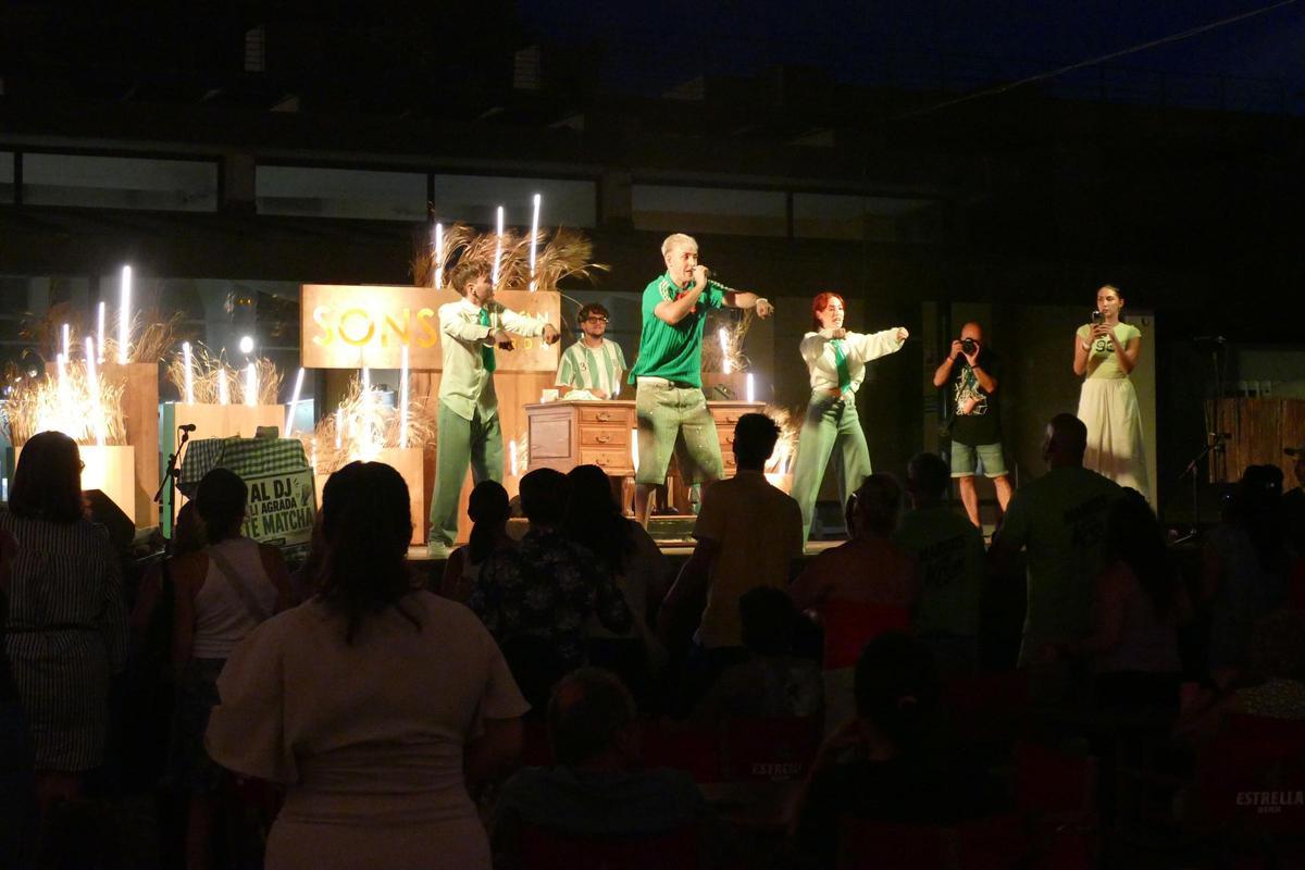 EN IMATGES | Les Nancys Rubias i Fangoria revolucionen la Ciutadella de Roses en el marc del festival Sons del Món