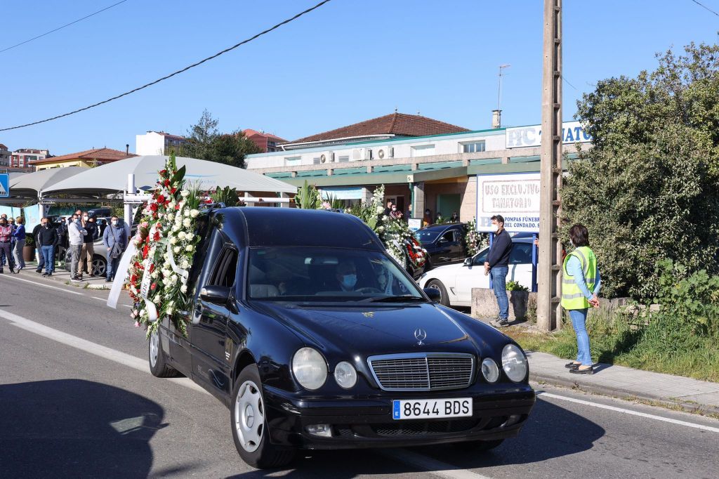 Despedida multitudinaria a la familia fallecida en Salceda