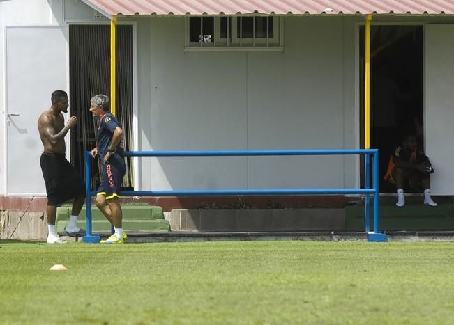 ENTRENAMIENTO DE LA UD LAS PALMAS Y ENTREVISTGA ...