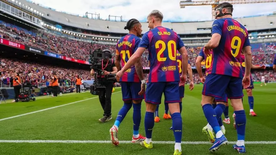 ¡Bernal sirvió en bandeja el pase a Olmo para que la enchufase al fondo de la red!