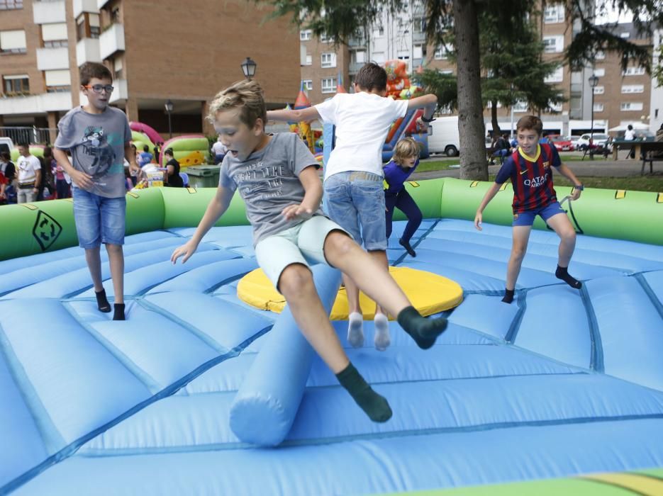 Oviedo celebra el día grande de San Mateo con 7.000 bollos preñaos