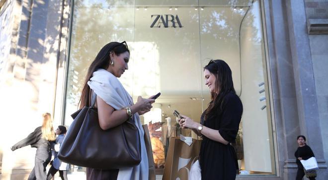 El comerç es bolca en la botiga física en plena efervescència digital