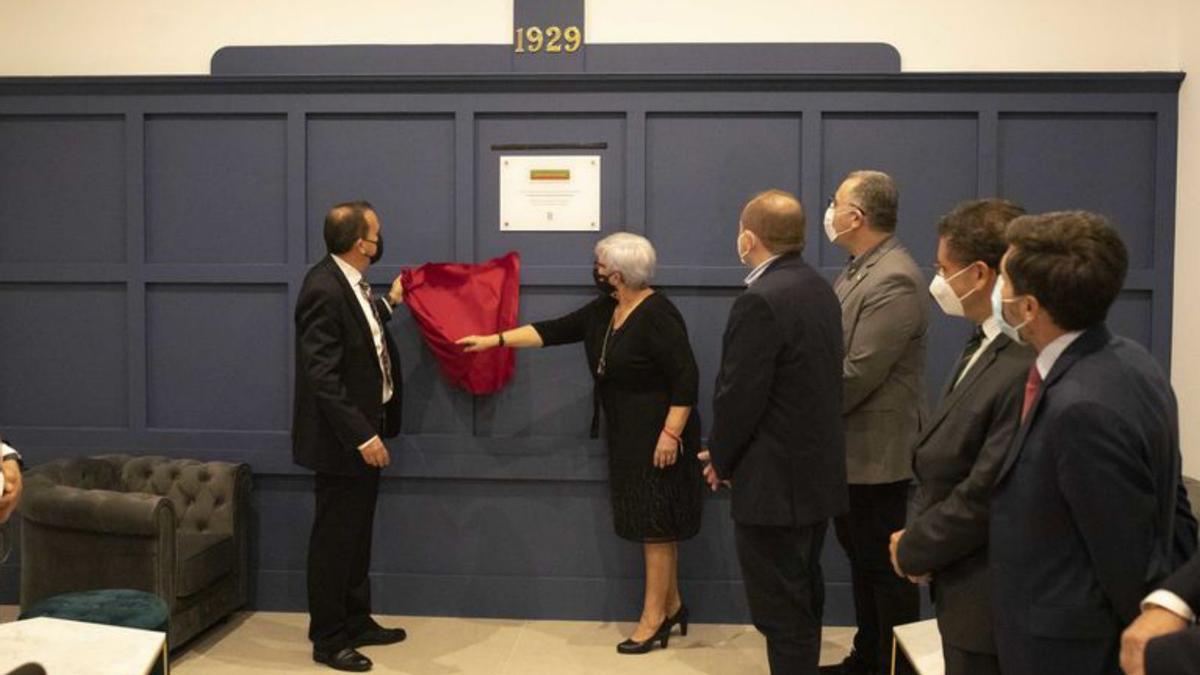 El presidente de la Diputación, en los terrenos de la biorrefinería, durante la presentación de Fromago, en la apertura de la casa de Zamora en Madrid y en una visita al parque tecnológico de la USAL. | |  L. O. Z.