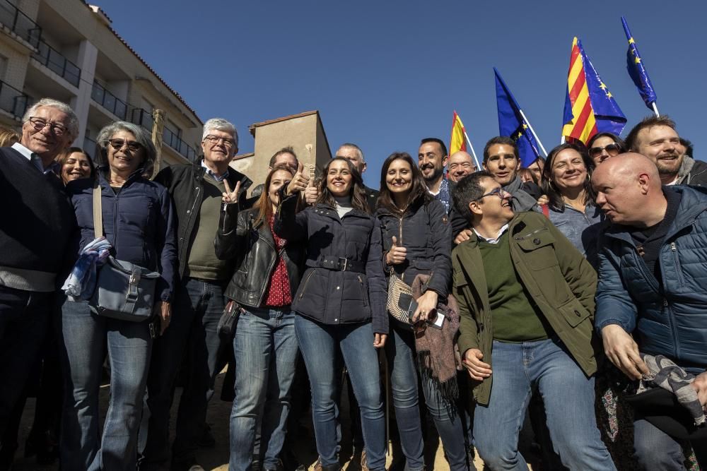 Ciutadans amb Inés Arrimadas fan un acte de partit a Amer