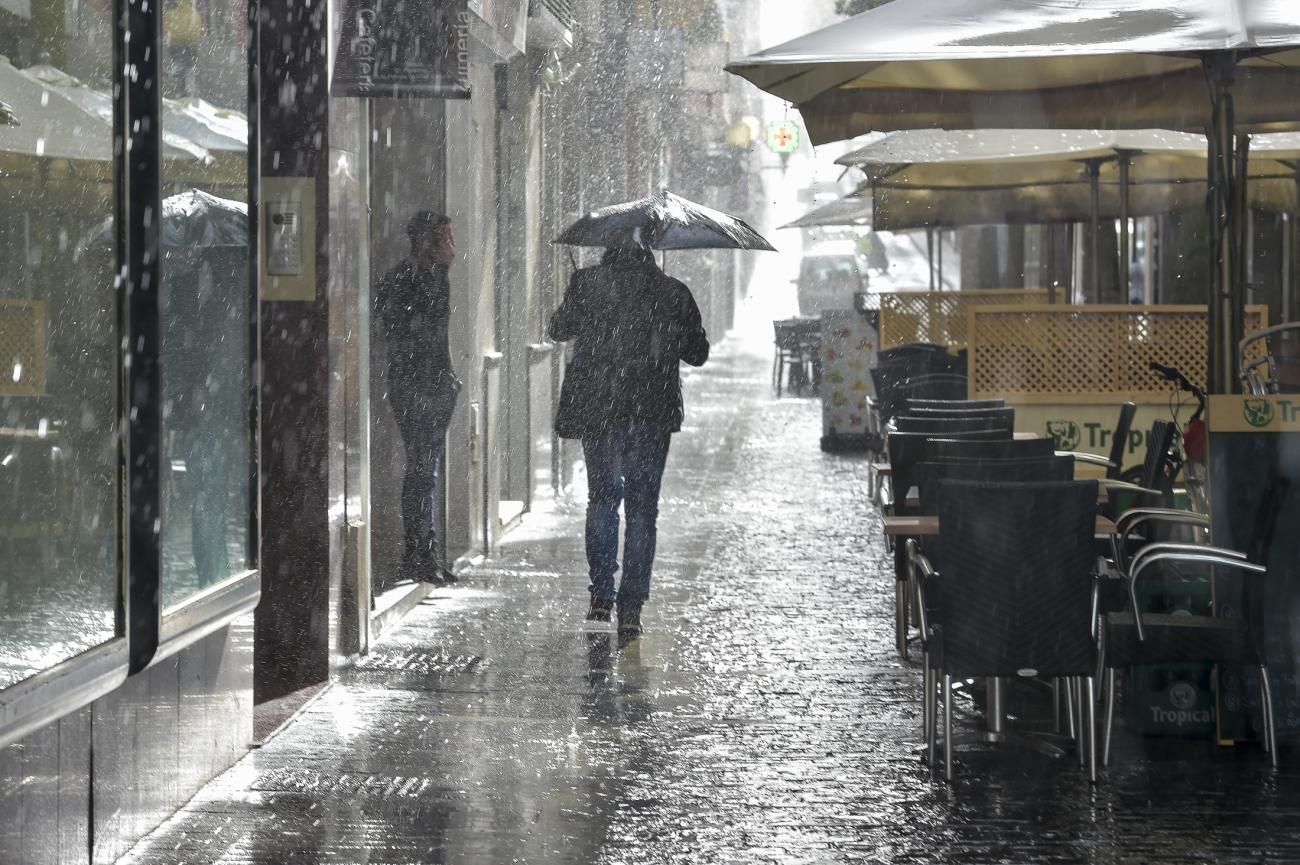 Lluvia en Triana (14/03/22)