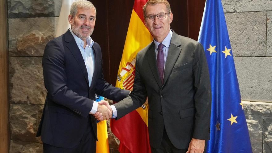 El presidente del PP, Alberto Núñez Feijóo, se reúne con el presidente del Gobierno de Canarias, Fernando Clavijo.