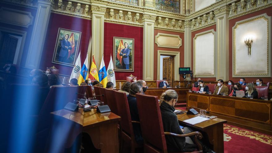 Pleno extraordinario del Ayuntamiento de Santa Cruz