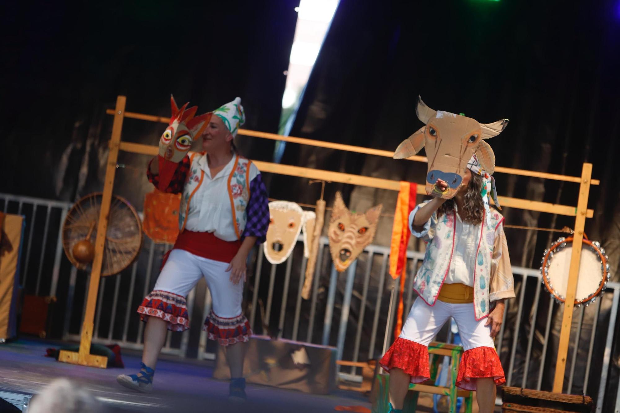 En imágenes | Llenazo en la inauguración del Parque de Marionetas