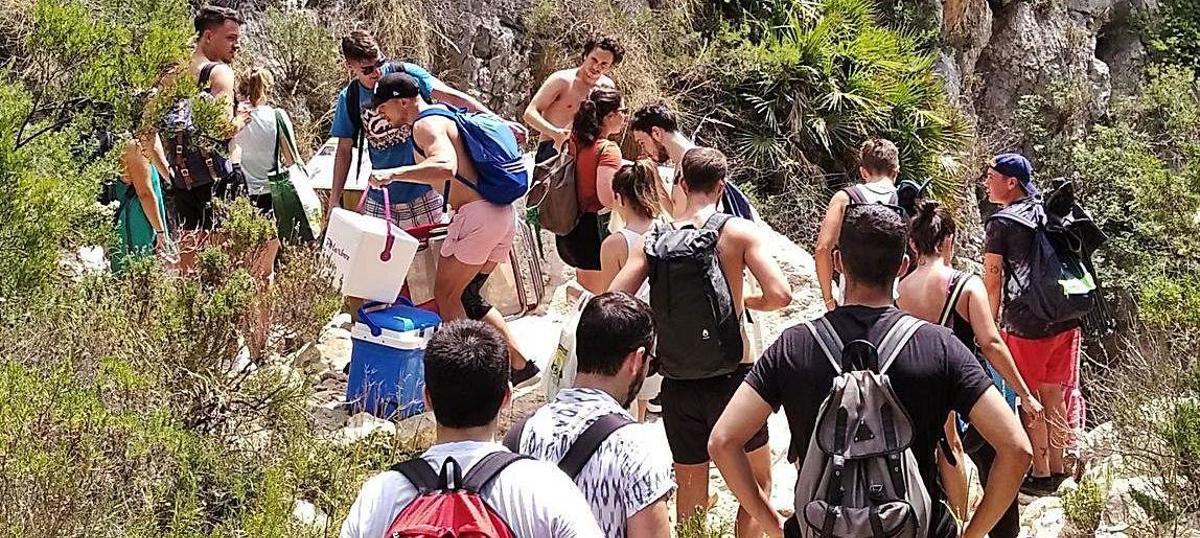 Mil peripecias para llegar a las calas de la Marina Alta