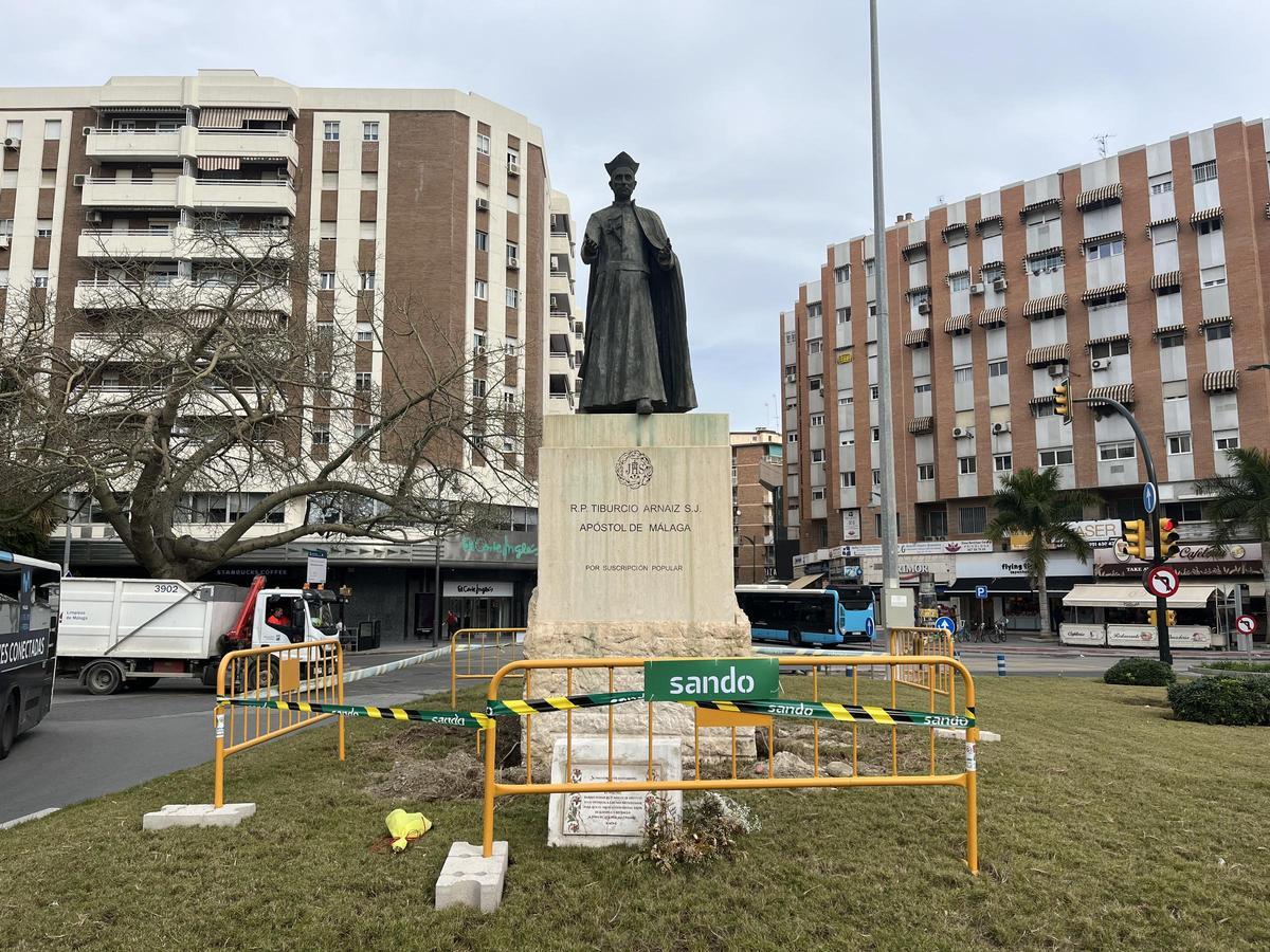 Estatua del Padre Tiburcio Arnaiz.