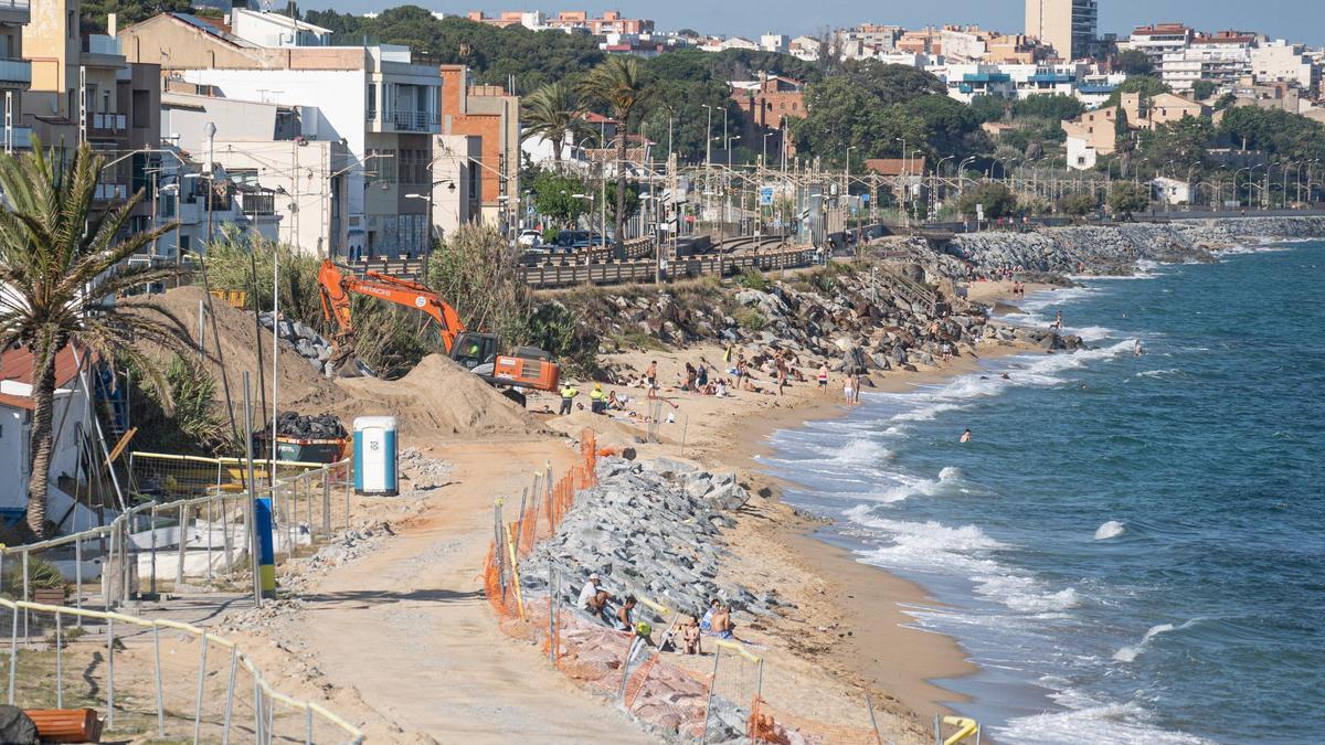 MAPA I De Badalona a Castelldefels: ¿cuánta arena han perdido las playa ...