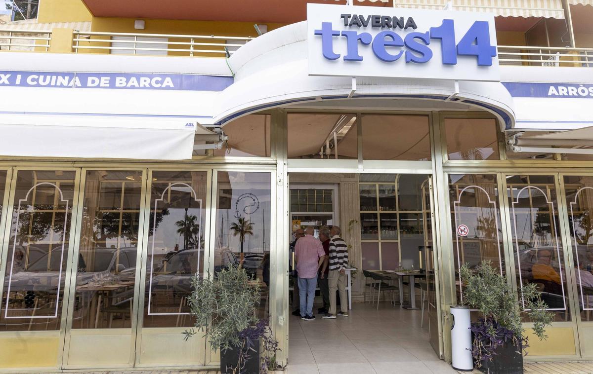 La Taverna Tres14 mantiene viva la cocina de barca de la Vila