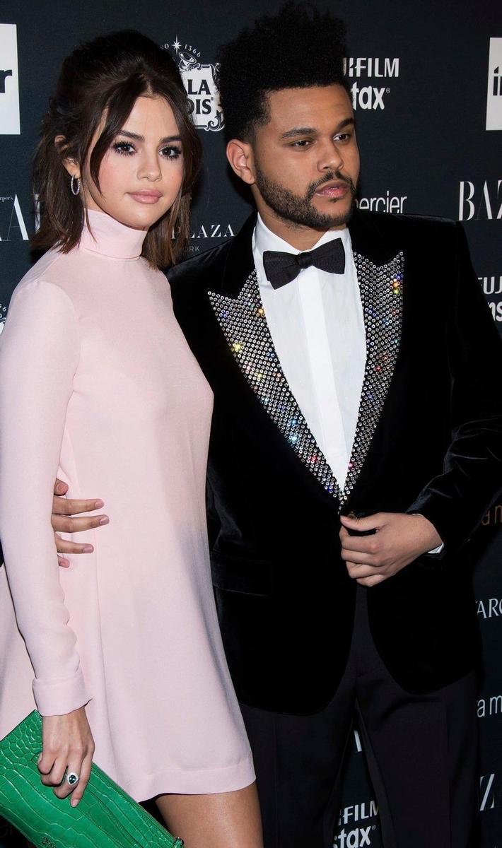 El posado de Selena y The Weeknd