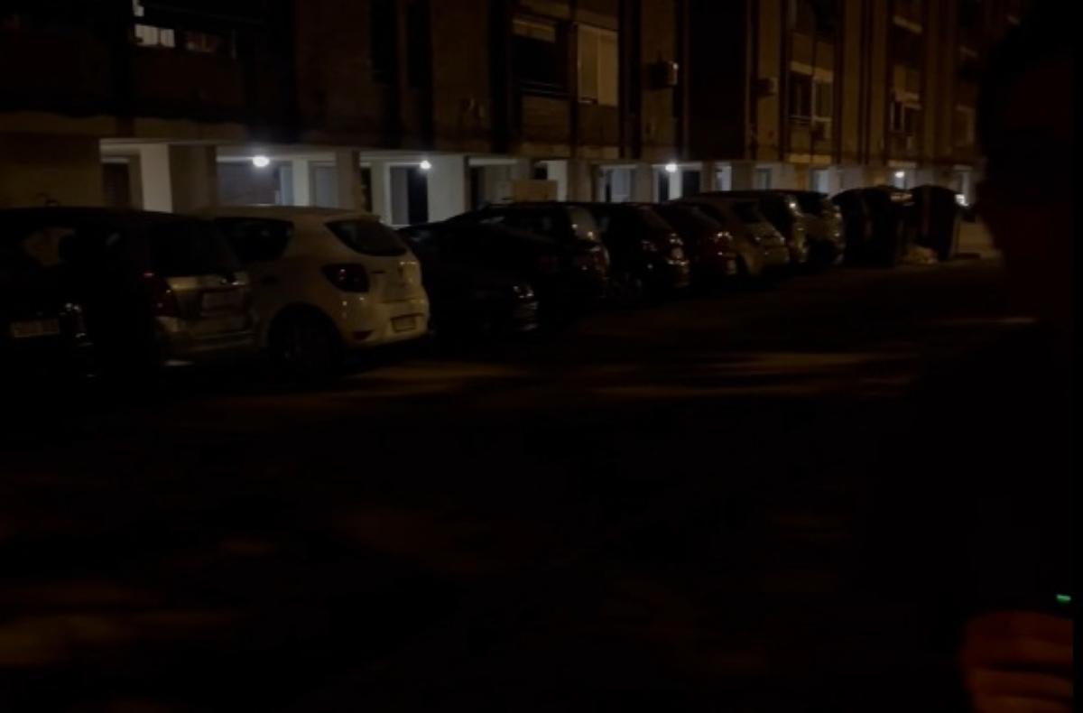 La calle Azorín de Baladre a oscuras.