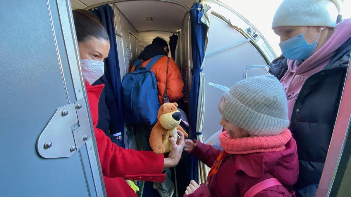 Refugiados ucranianos a su llegada a España.