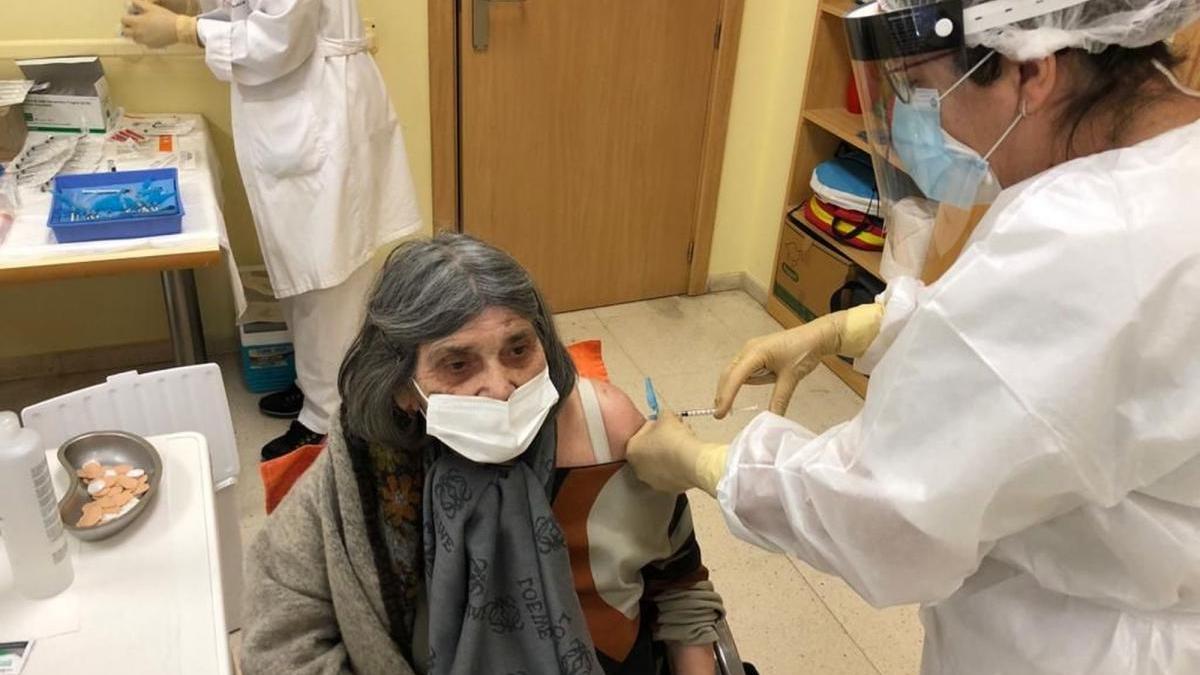 Sanitat empieza hoy a vacunar la segunda dosis en Castellón