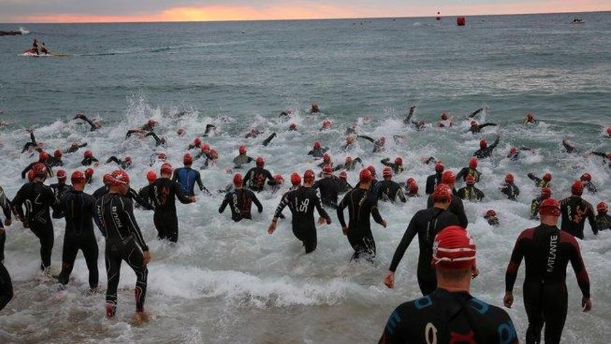 El VI Triatlón de La Habana reunirá este domingo a 450 atletas de 27 países