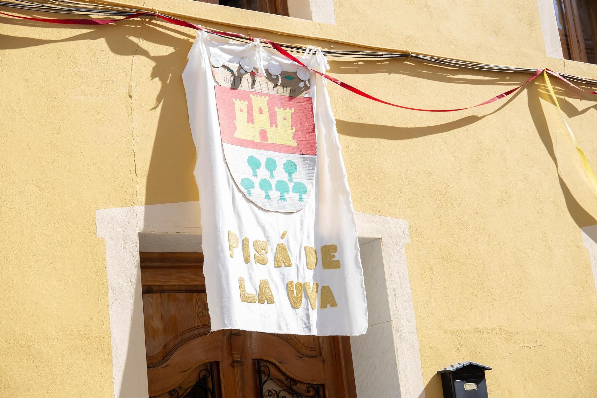 Cheste entrega los premios de balcones engalanados