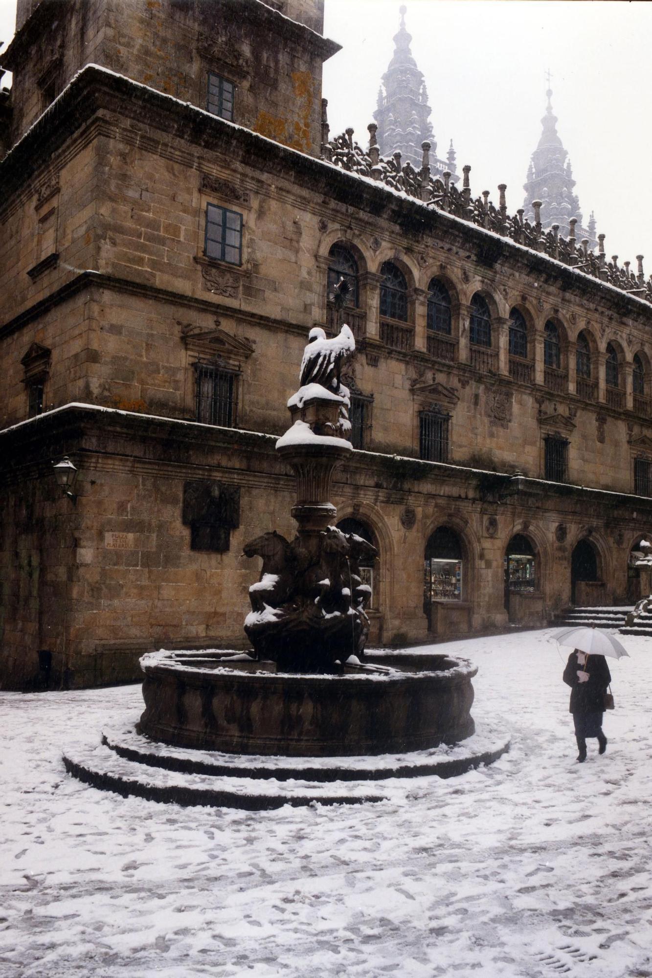 Octubre del 87: la otra gran nevada que pintó de blanco la Catedral de Santiago