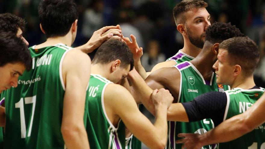 El Unicaja, haciendo piña tras perder contra el Brose, tiene dos caras en las dos competiciones desde la línea de personal.