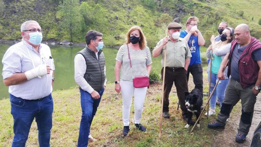 De mina a zona de pastos: Los ganaderos podrán usar el antiguo cielo abierto de la Braña del Río en un mes