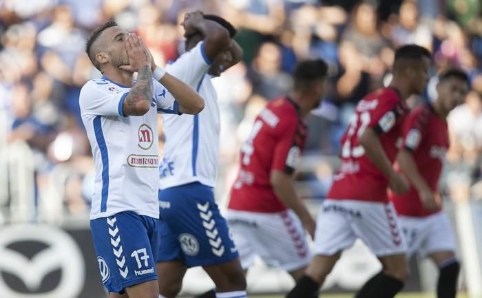 04/06/2017.DEPORTES.Partido de futbol entre CD Tenerife y Nástic Tarragona..Fotos: Carsten W. Lauritsen