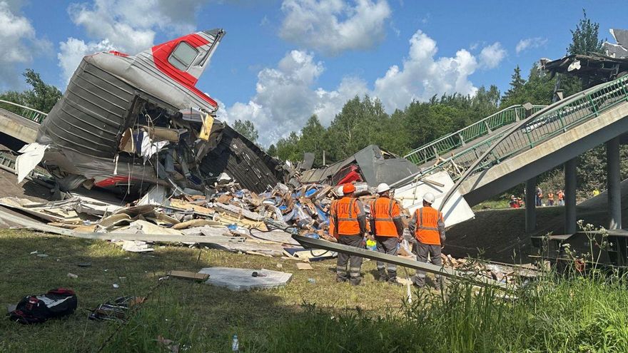 Set morts al caure un pont sobre un tren al sud de Moscou