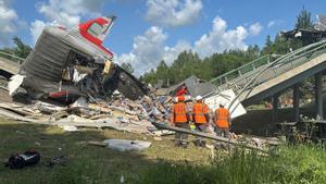 Set morts al caure un pont sobre un tren al sud de Moscou