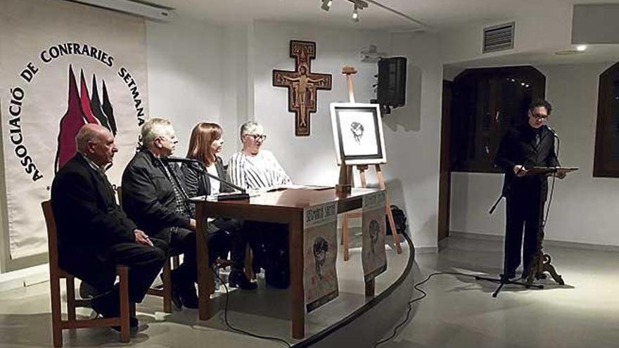 Genovart, el primero por la izquierda, durante la presentación de anteanoche.