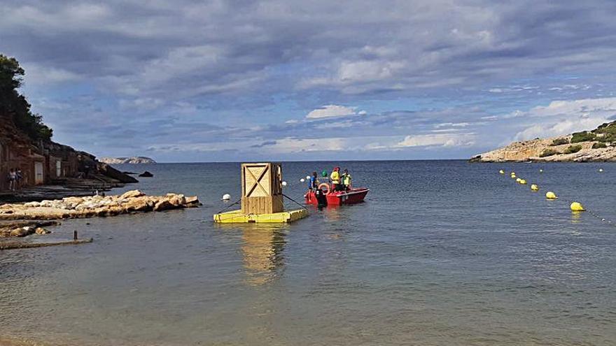 Sant Antoni renueva las torres de varias playas