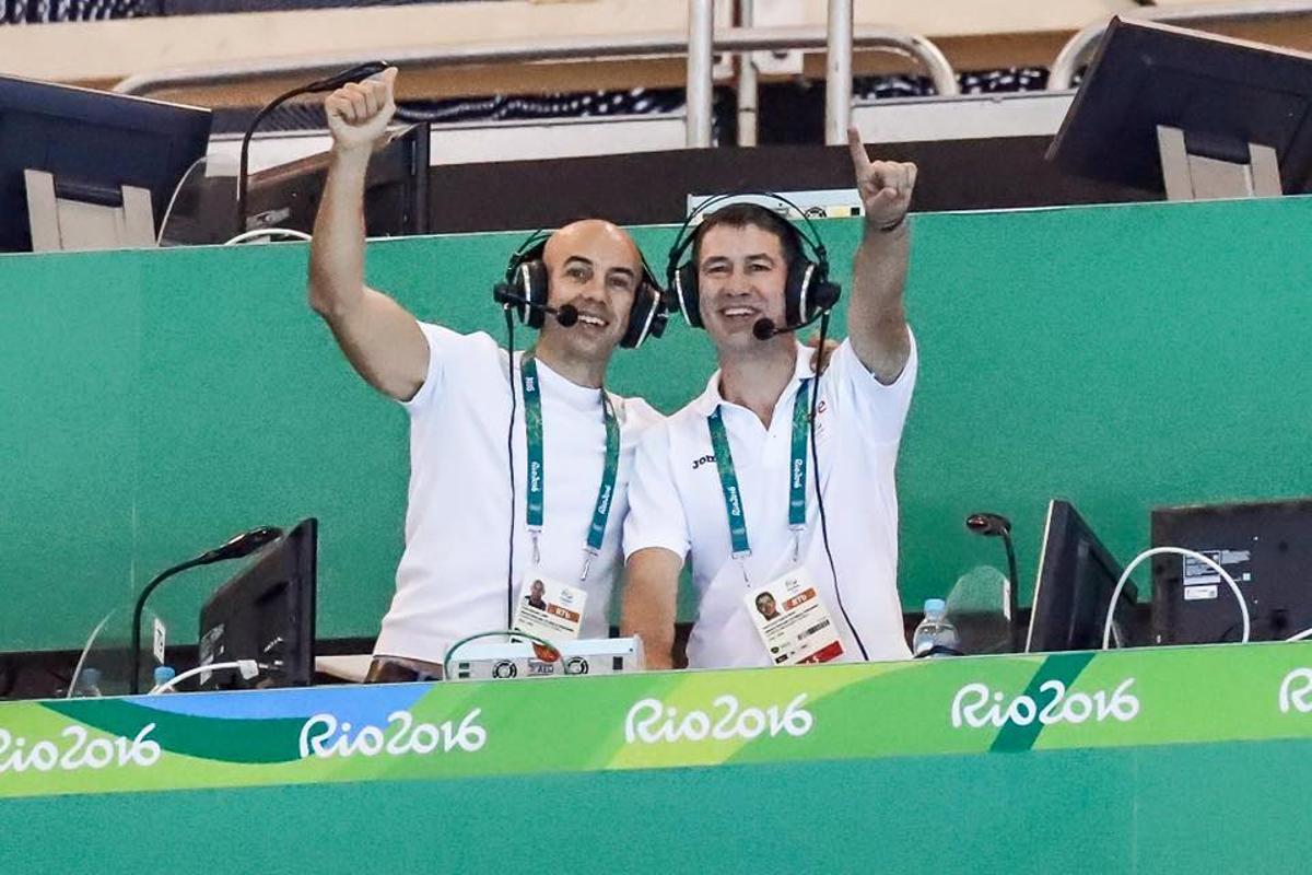 Juan Carlos García y Dani Ballart, narrador y comentarista del waterpolo en los JJOO de París 2024.