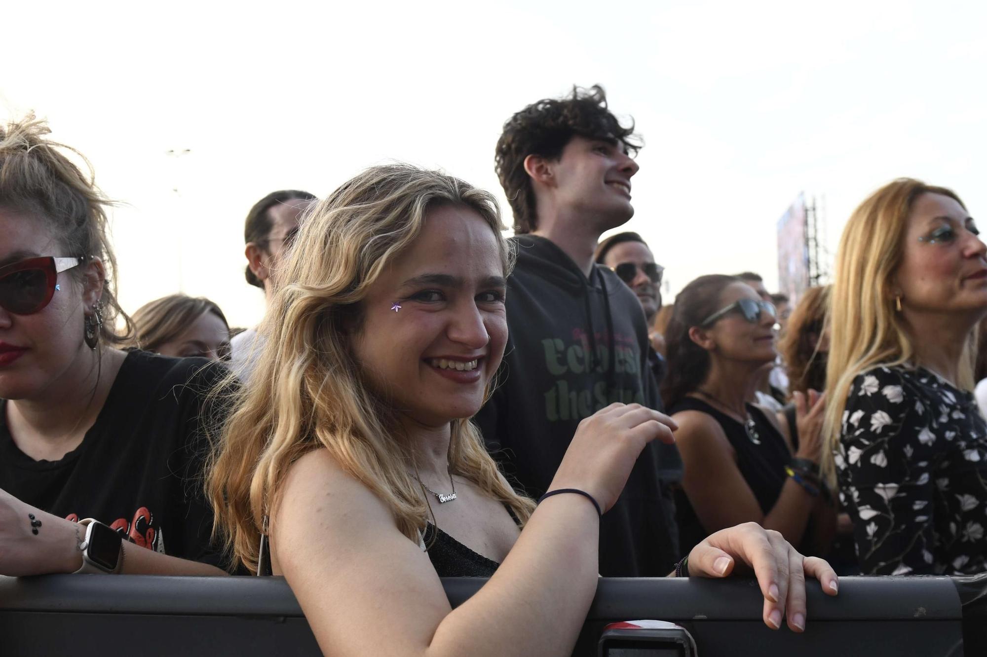Actuación de Niña Polaca y ambiente en el Warm Up (III)