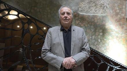 Joan Manuel Serrat felicita el 45 aniversario a su Biblia, el Diario SPORT