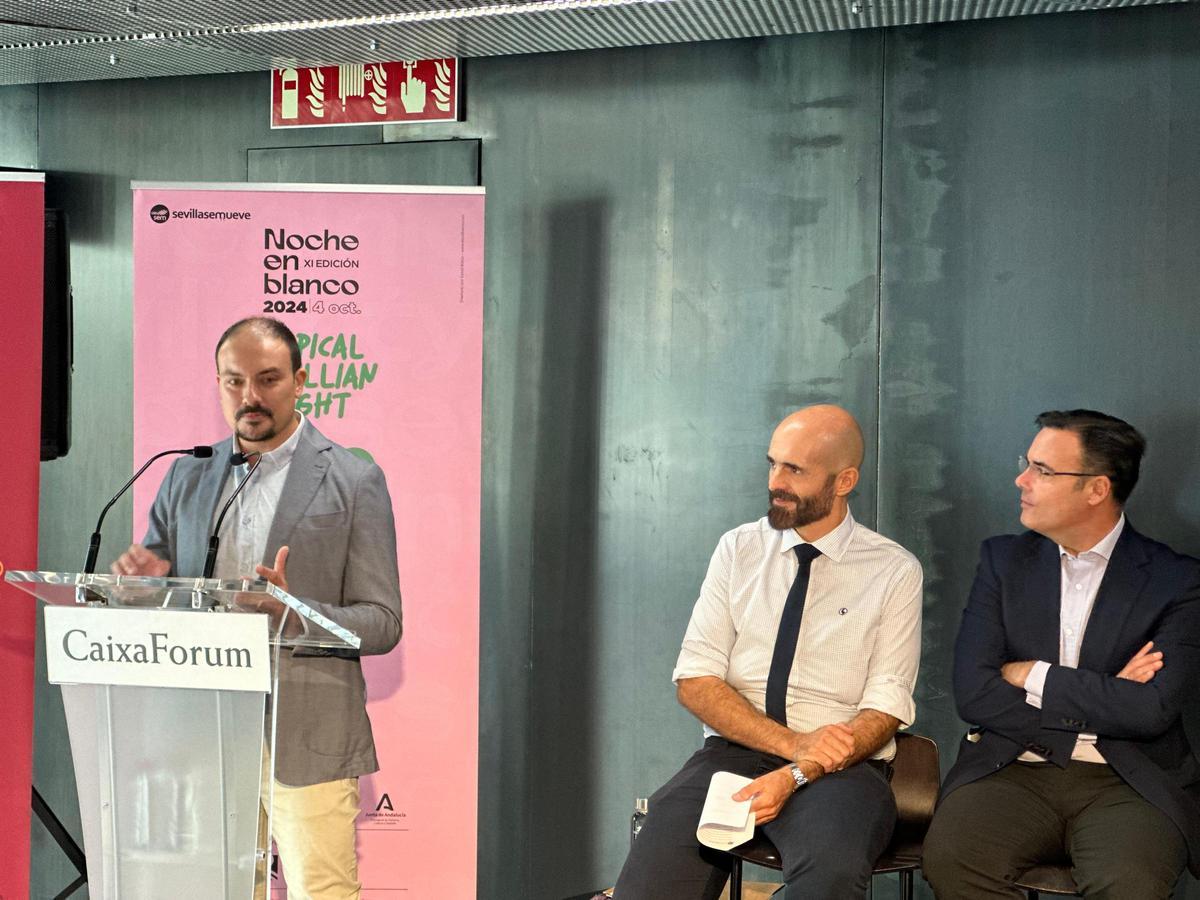 Manuel Fernandéz, presidente de la entidad organizadora, Sevilla se Mueve, en la presentación de la 'Noche en Blanco' en el CaixaForum Sevilla.