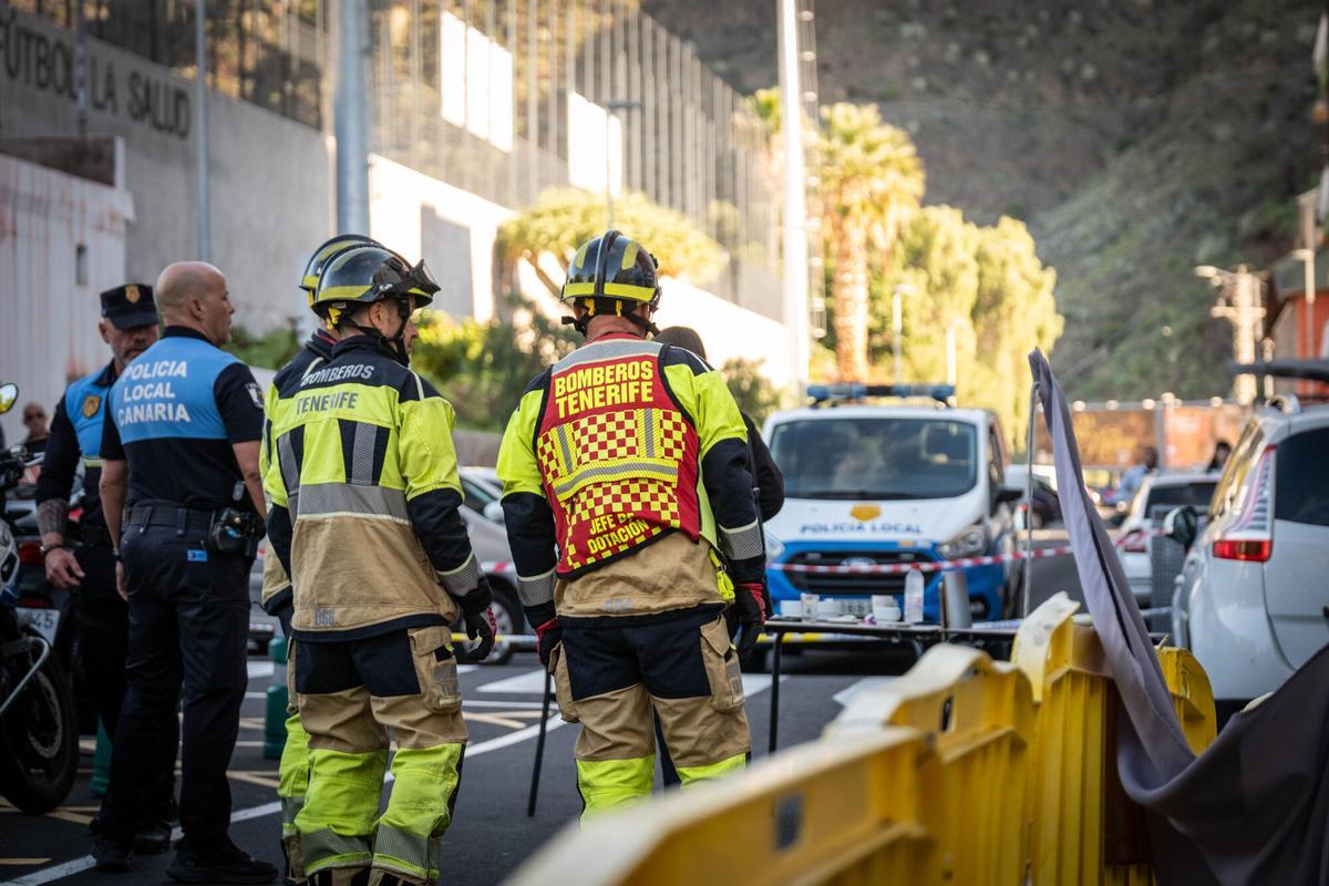 Un coche sin frenos deja siete heridos en una terraza en La Salud, en Tenerife