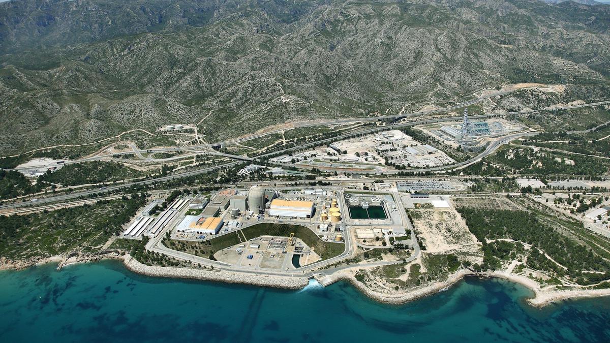 Vista aérea de la central nuclear de Vandellós II.