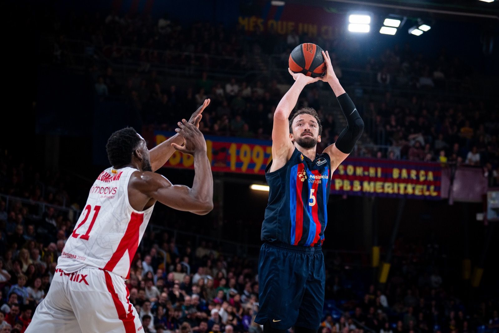 El Barcelona se impuso al Manresa (93-72) en la última fecha de la Liga Endesa