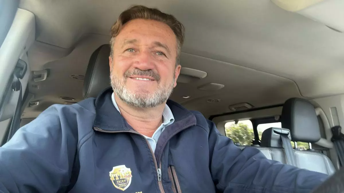 El sector del taxi cierra filas con Miguel Ojeda y rechaza el nuevo carril bici