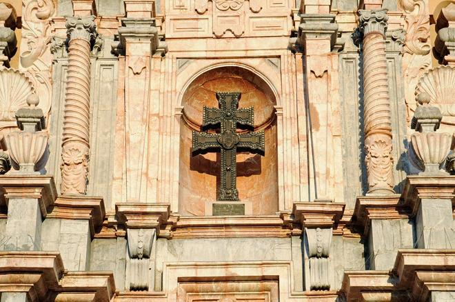 Cruz de doble brazo de caravaca de la cruz