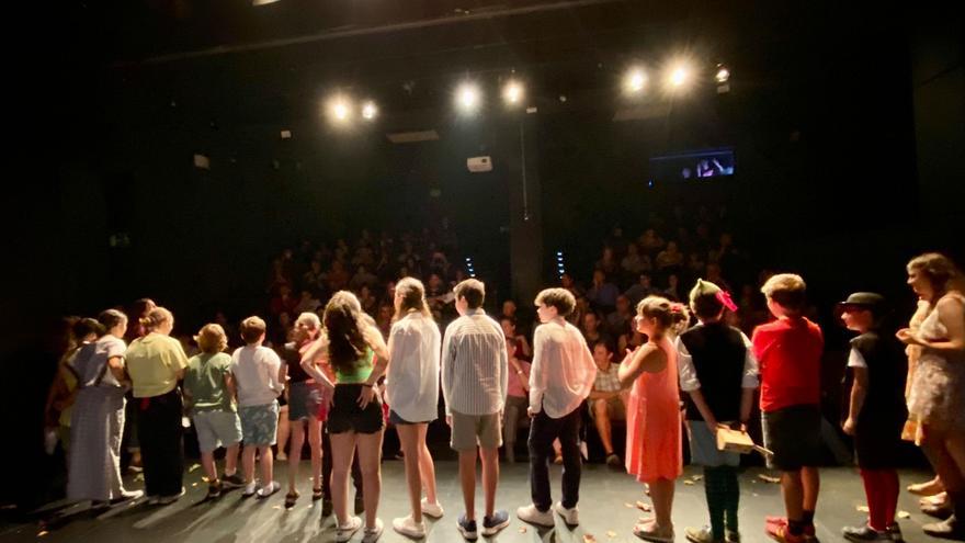 La Escuela del Teatro de la Estación sale a escena