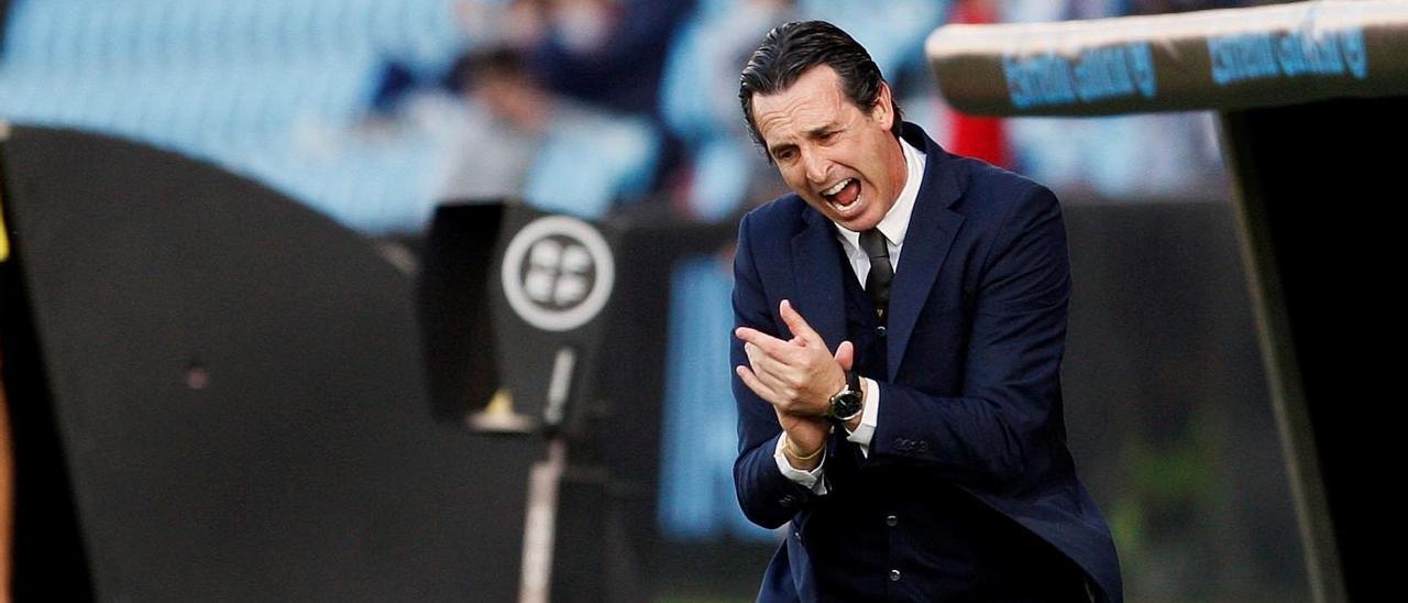 Unai Emery, durante el partido del Villarreal de este sábado ante el Celta en Balaídos.