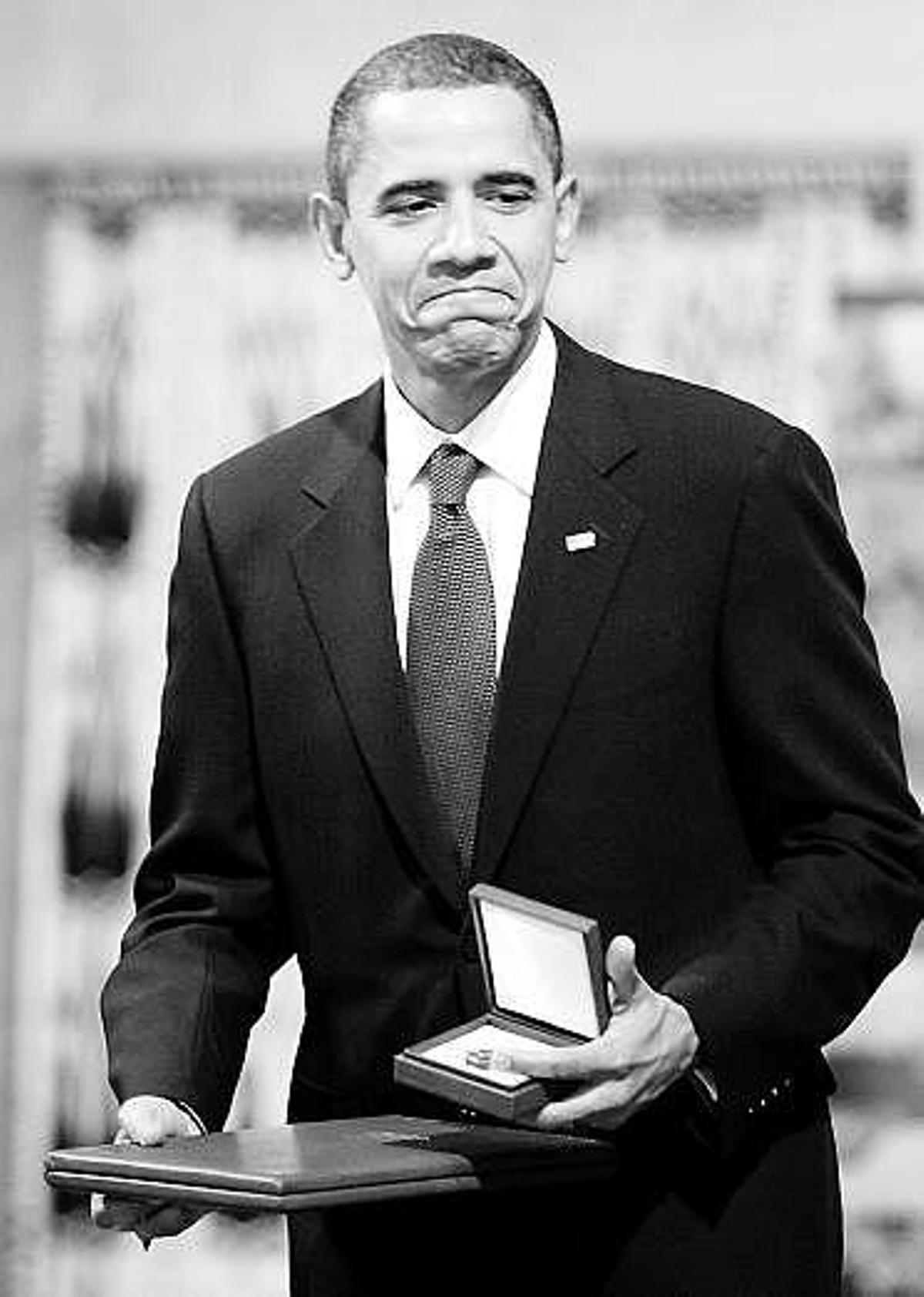 Obama defiende en la recogida del Nobel  la «guerra justa» para preservar la paz
