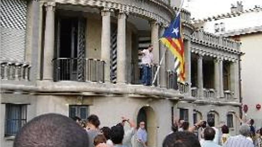 L&#039;estelada va onejar del balcó de l&#039;Ajuntament la Diada del 2008.