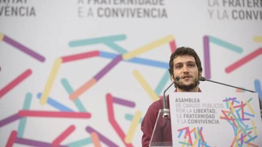 La consulta catalana saca a  la luz la división  de Compromís