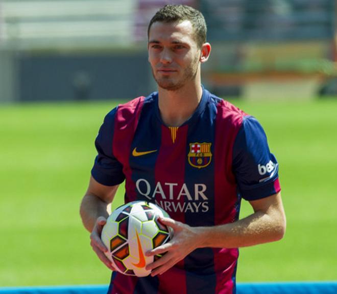 La presentación de Vermaelen, en imágenes