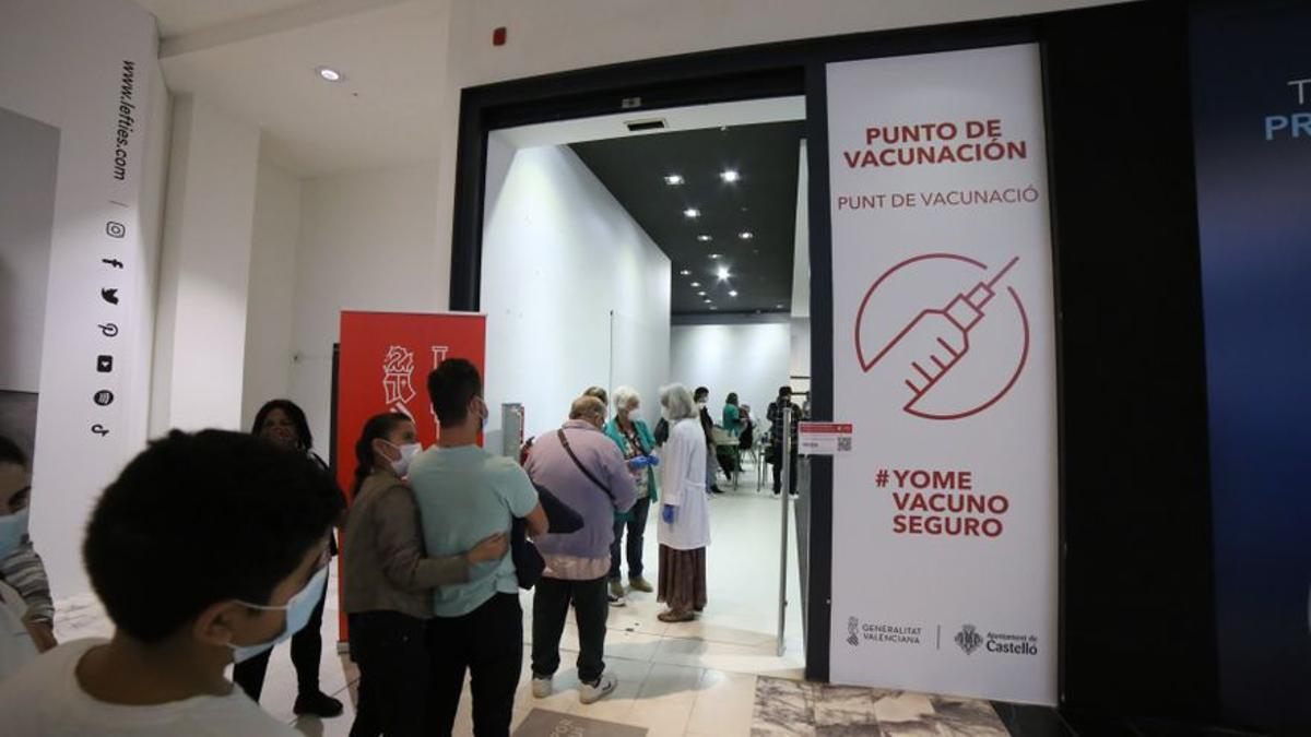 La dreta s’esborra de la comissió de vacunes del Congrés